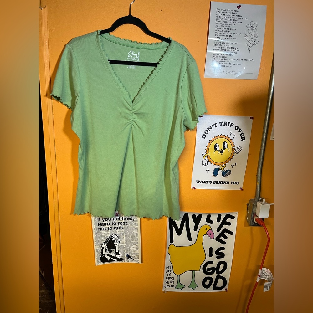 Y2K Light Green V-Neck Women's Top 22/24